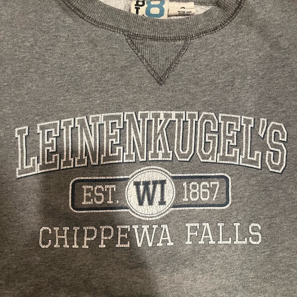Leinenkugel’s gray small crewneck sweatshirt